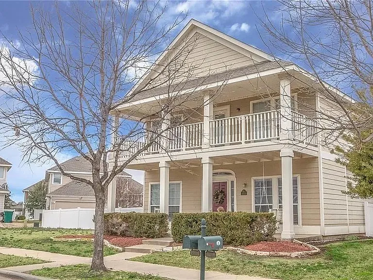 10215 Waterbury Dr — Photo 1