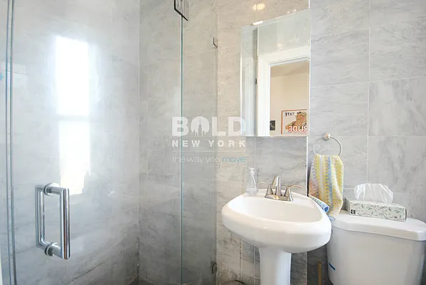 Rented by Bold New York | media 39