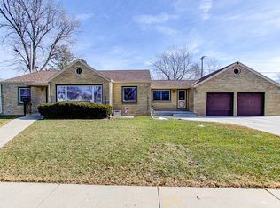 4022 S Brust Ave, Saint Francis, WI 53235