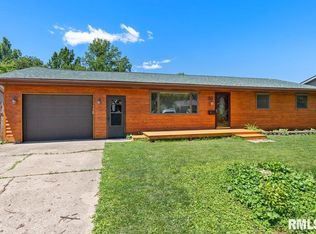53 Churchill Dr, Chatham, IL