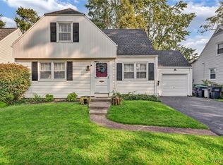 1595 Love Rd, Grand Island, NY 14072
