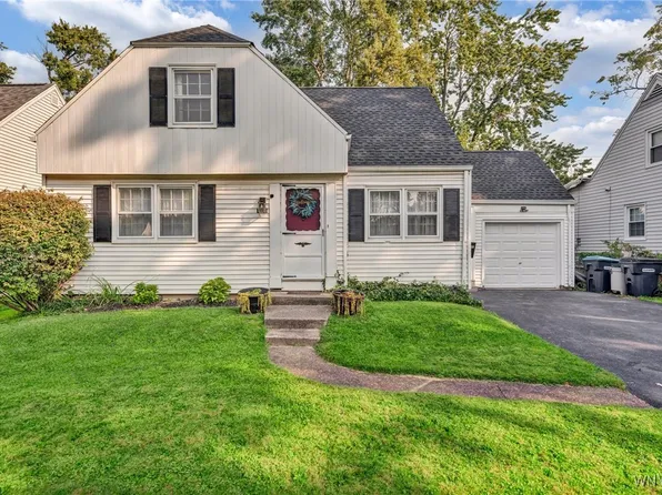 1595 Love Rd, Grand Island, NY 14072