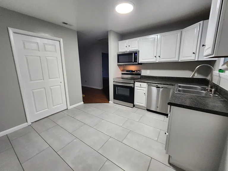 300 Hurdle Dr #A — Photo 11