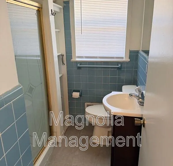 1217 Oakridge Ave — Photo 6