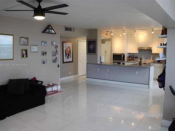 4th image of 4200 Hillcrest Dr APT 820