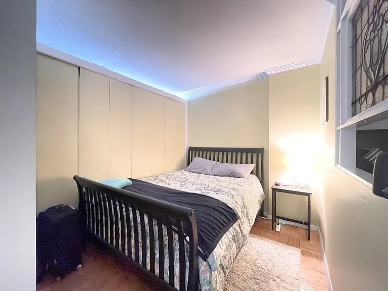 2 Hawthorne Pl #16K — Photo 12