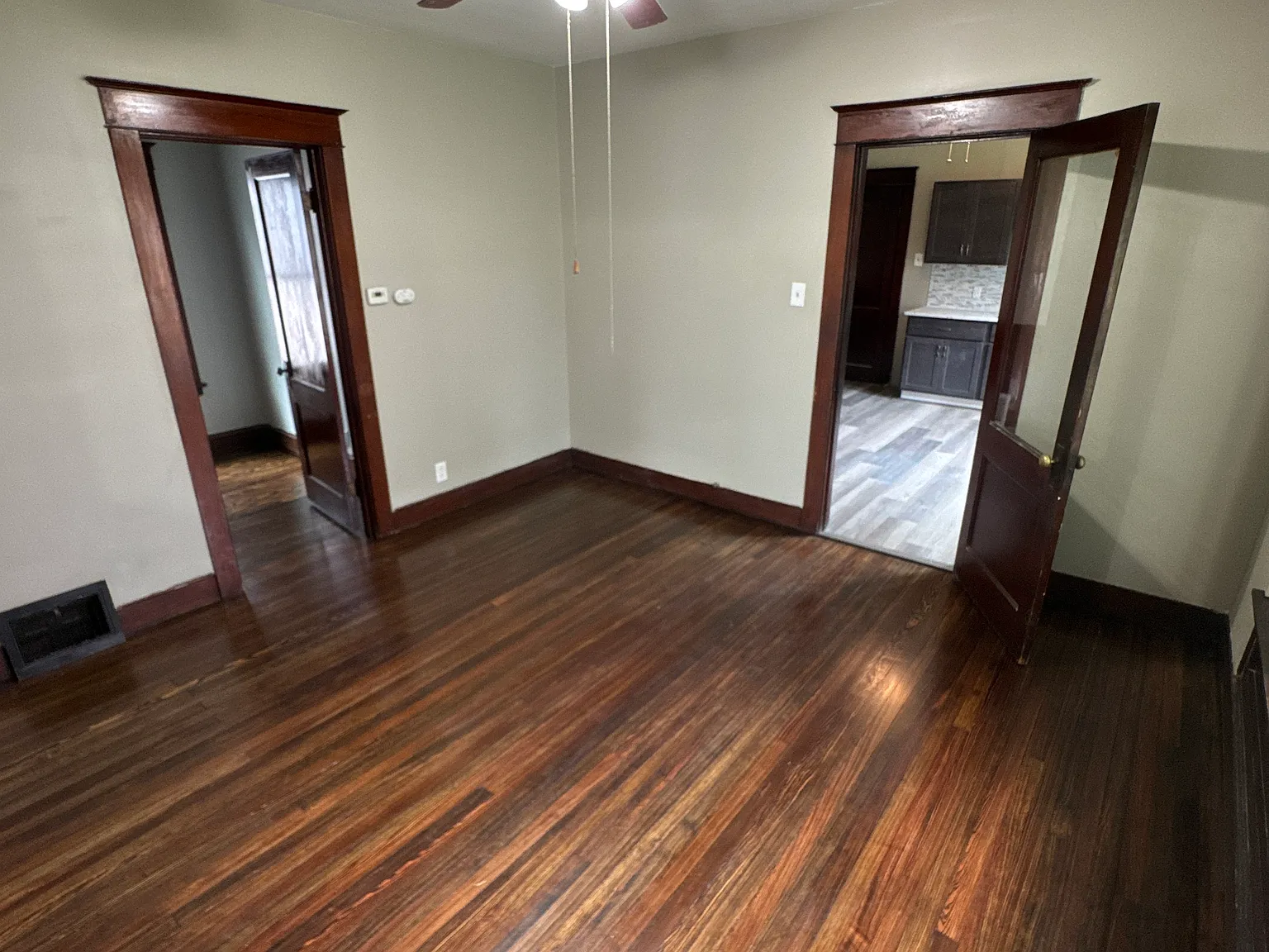 3 bed, 1100 sqft, $1,500 — Photo 4