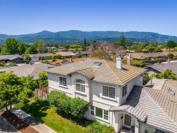 3rd image of 6027 Sylvaner Way