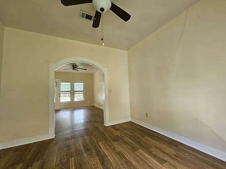 1408 W Dumble St — Photo 6