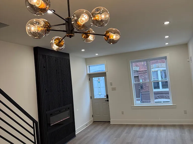 1329 N Dover St — Photo 6