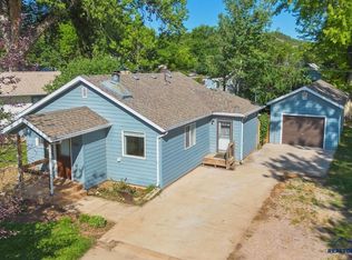 3614 Cottonwood St, Rapid City, SD 57702