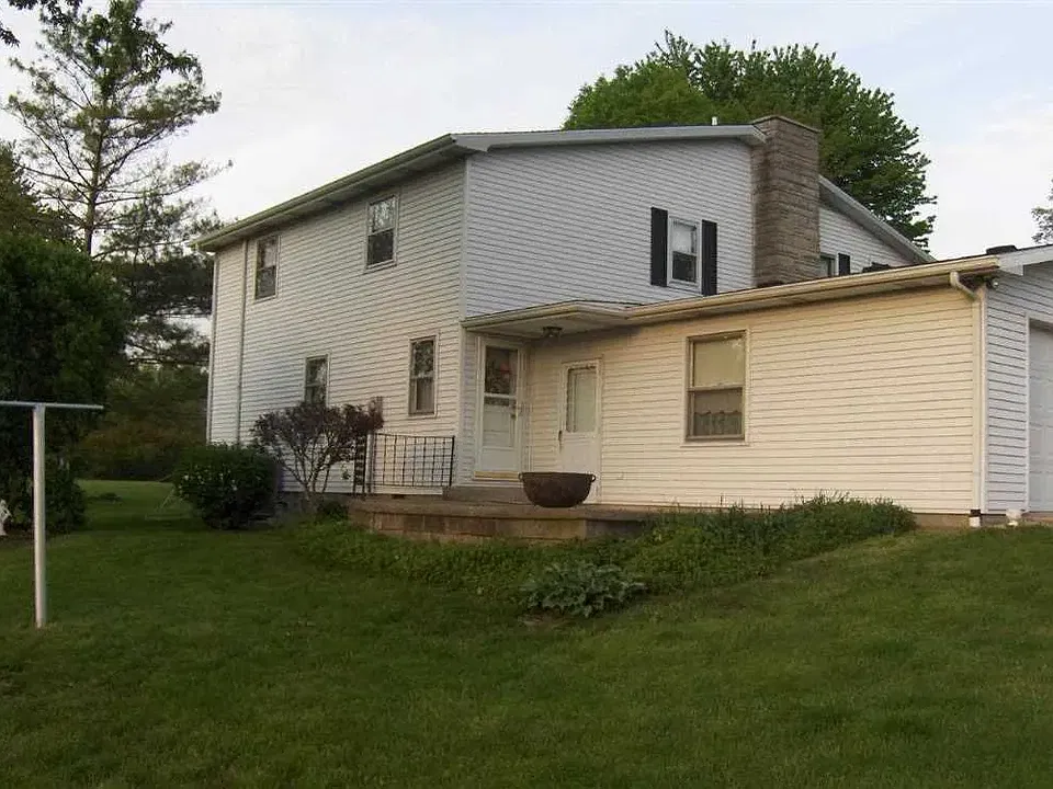 2816 S Angling Pike