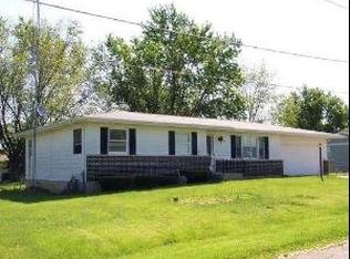 7908 Elm St, Harvard, IL 60033