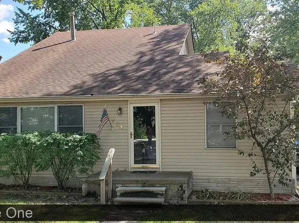 484 Hickory Dr, Troy, MI 48083