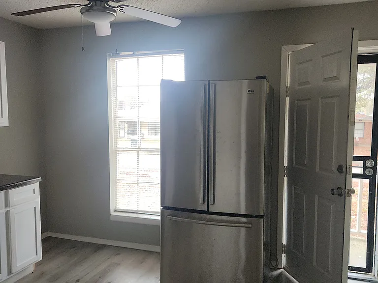 2935 Elbert Dr #2935 — Photo 2