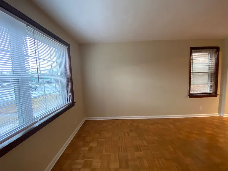 5493 Loughborough Ave — Photo 6