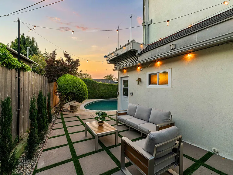8001 Alverstone Ave — Photo 79