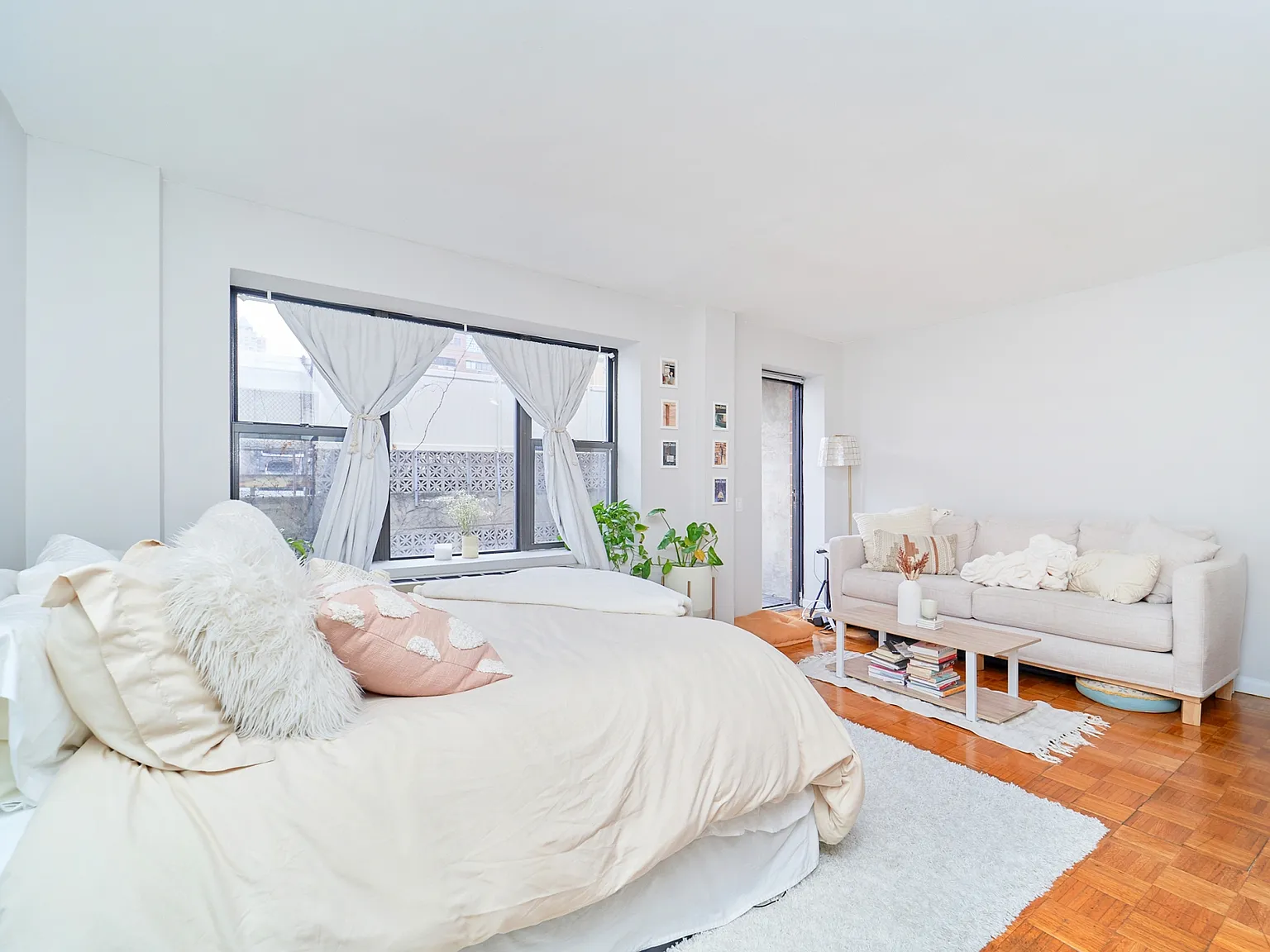 337 West 43rd Street — Photo 4