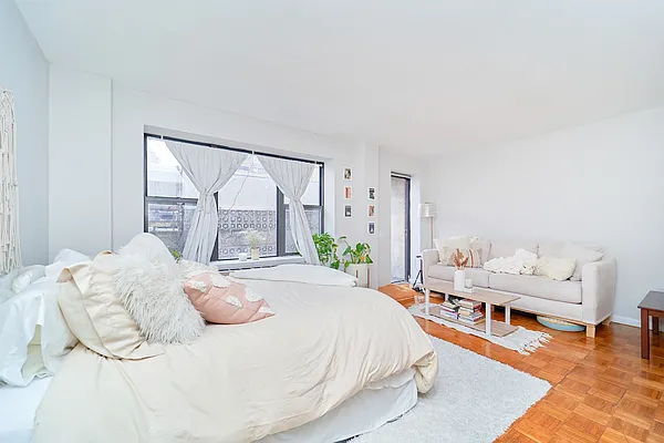 Rented by Living New York | media 22