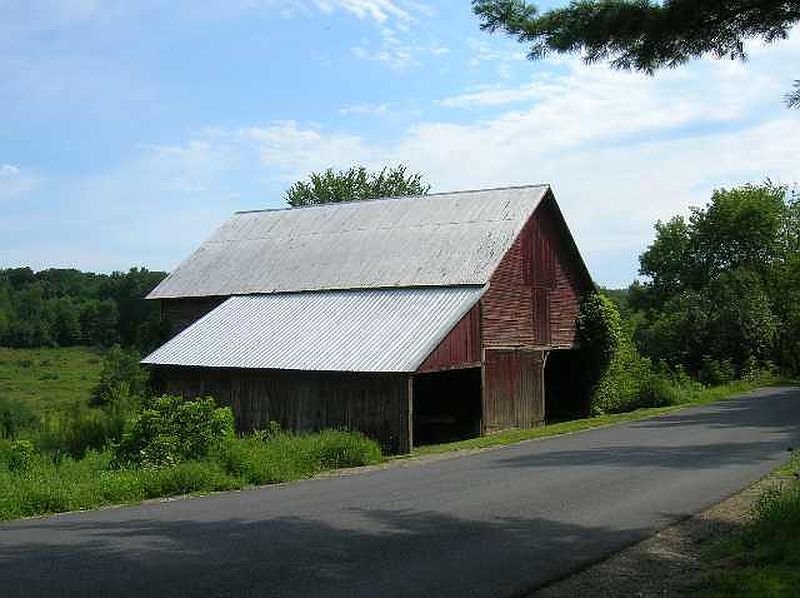 2nd image of 616 VLY SUMMIT Road
