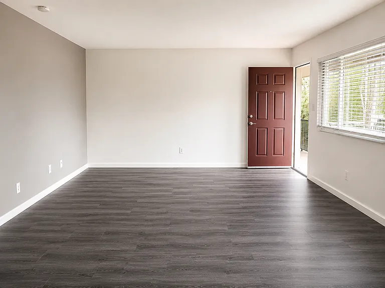 1650 Myrtle Ave #6 — Photo 2