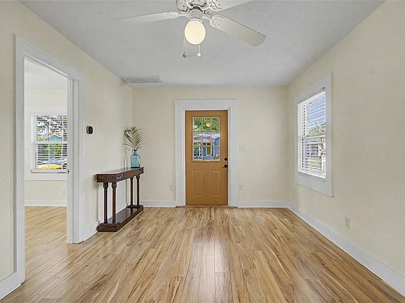 4th image of 3936 3rd Ave N