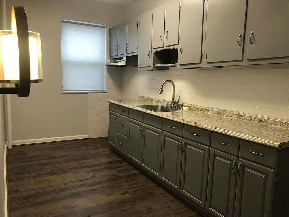 1st image of 23-70 Crescent St #2