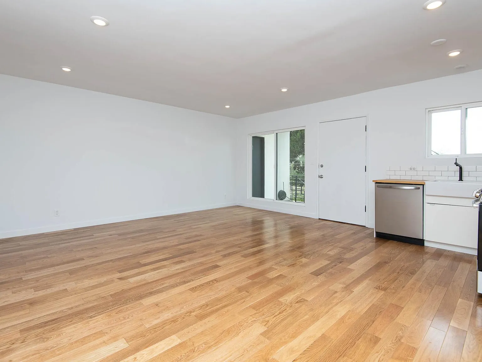 1 bed, 850 sqft, $2,650 — Photo 4