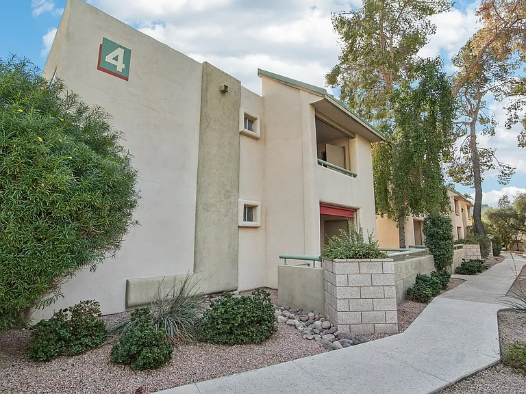 The Viridian Apartments — Photo 23