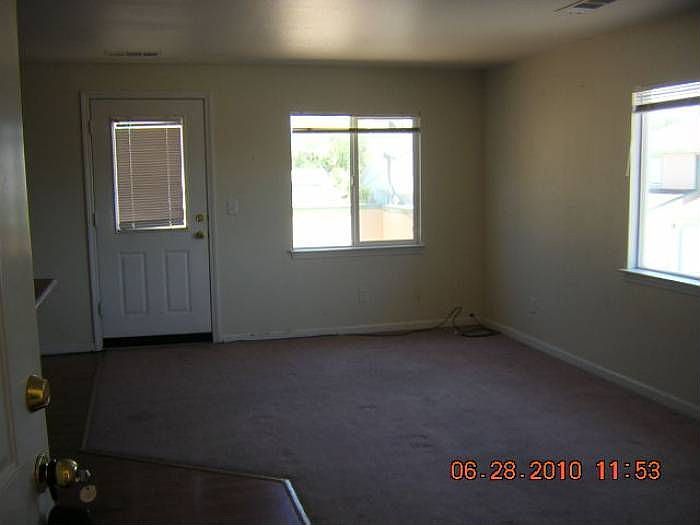 2nd image of 1206 E Front St