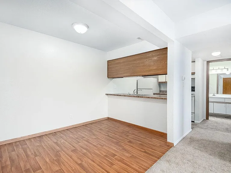 Tanglewood Apartments — Photo 23