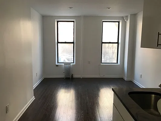 Rented by Bauman Realty Group | media 12