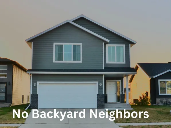 6789 17th St S, Fargo, ND 58104