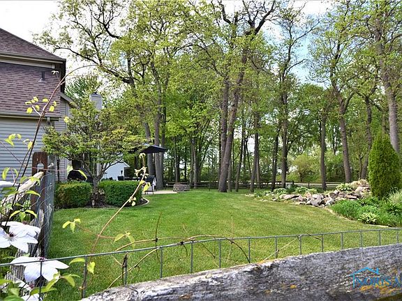 3rd image of 7812 Oak Leaf Ct
