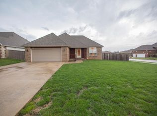 935 N Ridgemont Rd, Republic, MO 65738