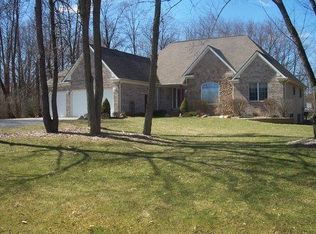 13472 Chateau Cove Dr, Holly, MI 48442