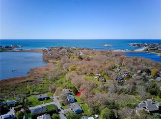 17 McCormick Rd, Newport, RI 02840