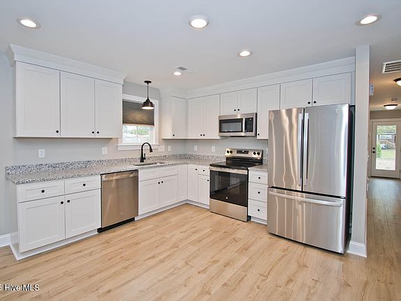 4th image of 306 Bynum Avenue