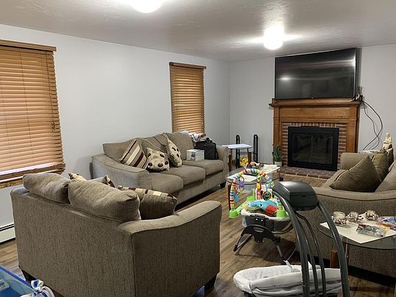 4th image of 17 Flagstone Pl #17