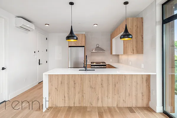 Rented by Rennit Inc. | media 6