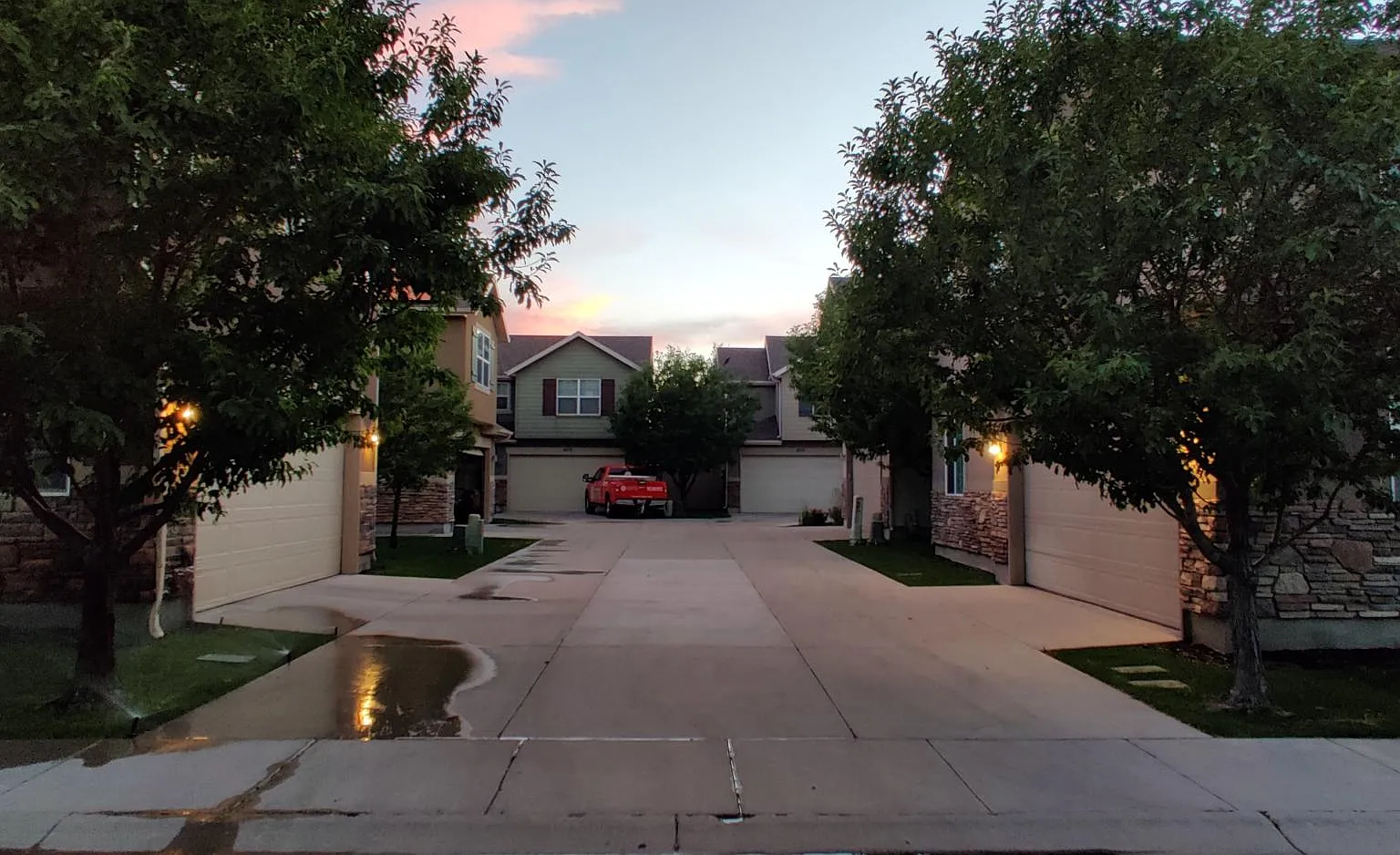 1077 N Kettering Dr — Photo 3