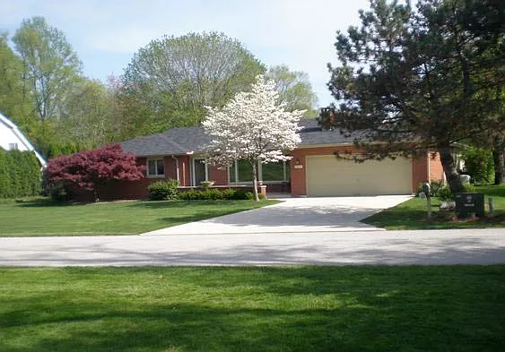 2607 Fairway Dr photo 1
