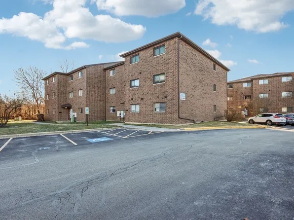 2226 Abbeywood Dr APT A, Lisle, IL 60532