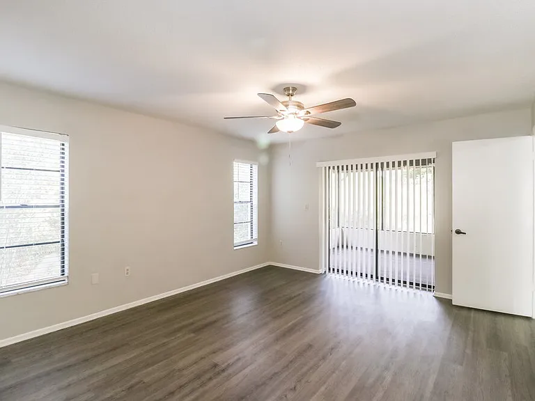 12305 Drake Ln — Photo 5