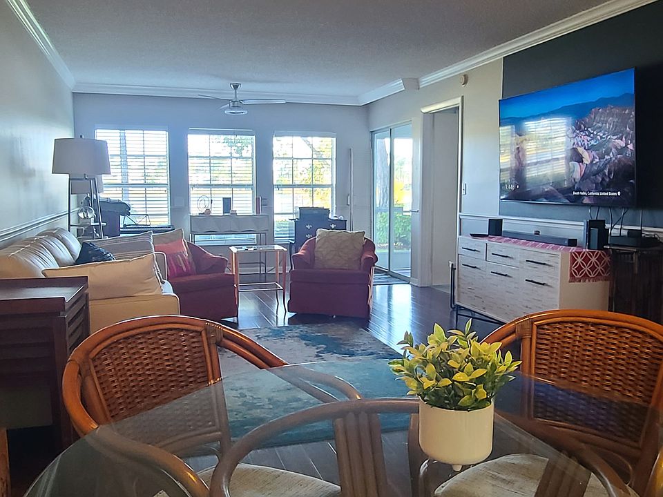 Dining & Living room area