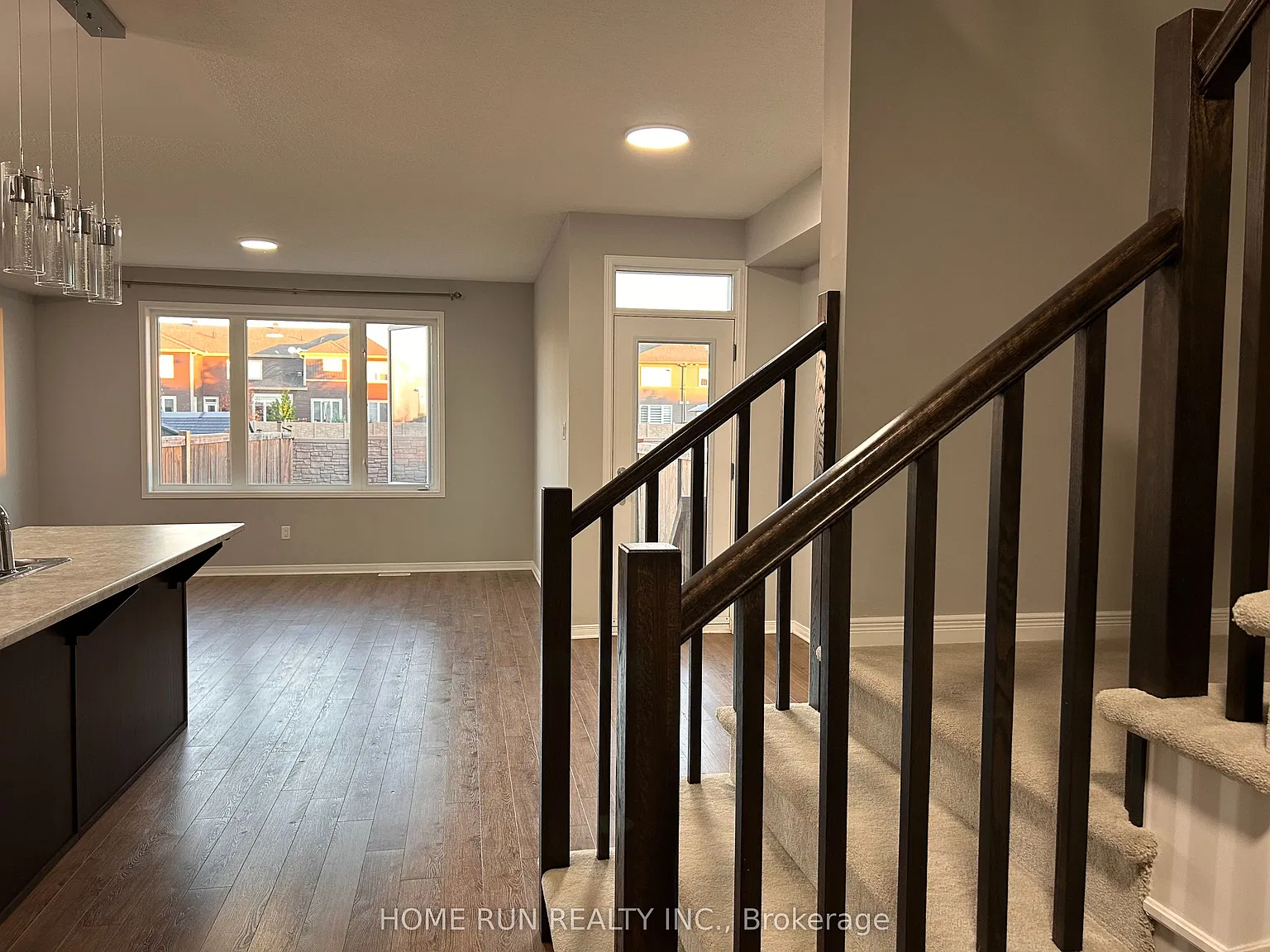 3 bed, $2,600 — Photo 2