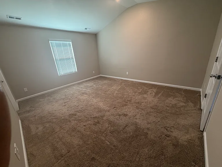 2025 Lanza Dr — Photo 5