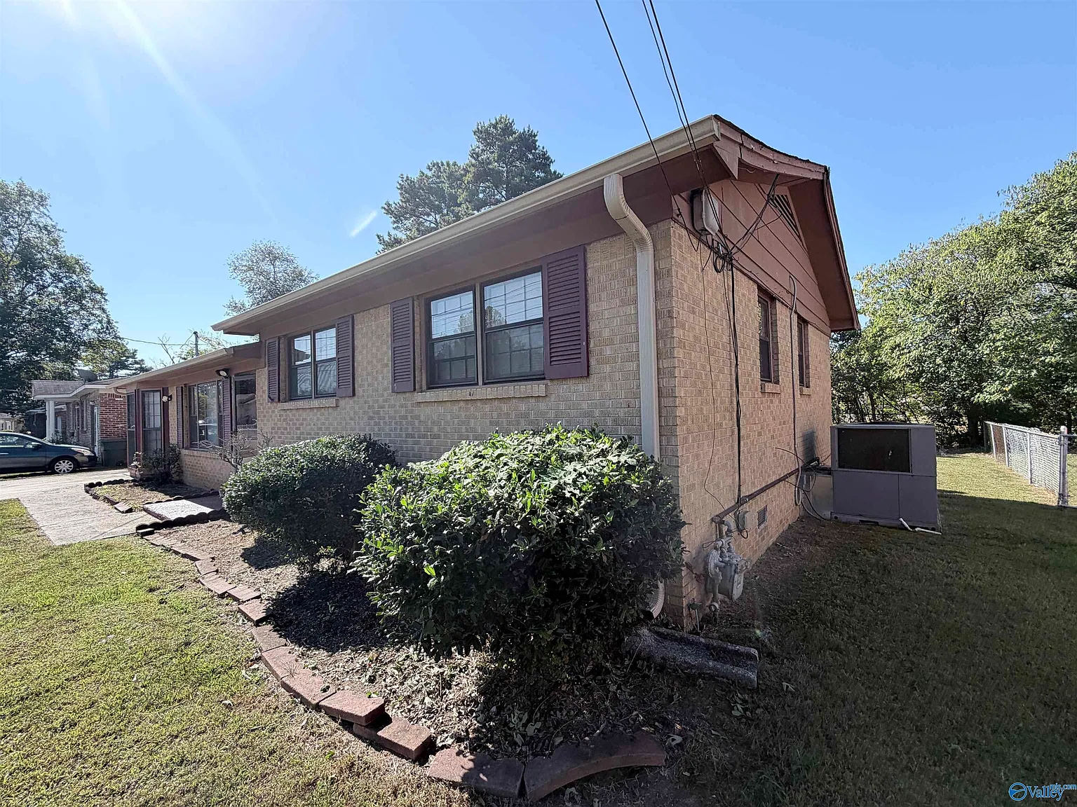 3 bed, 1.5 bath, 2020 sqft, $1,700 — Photo 3