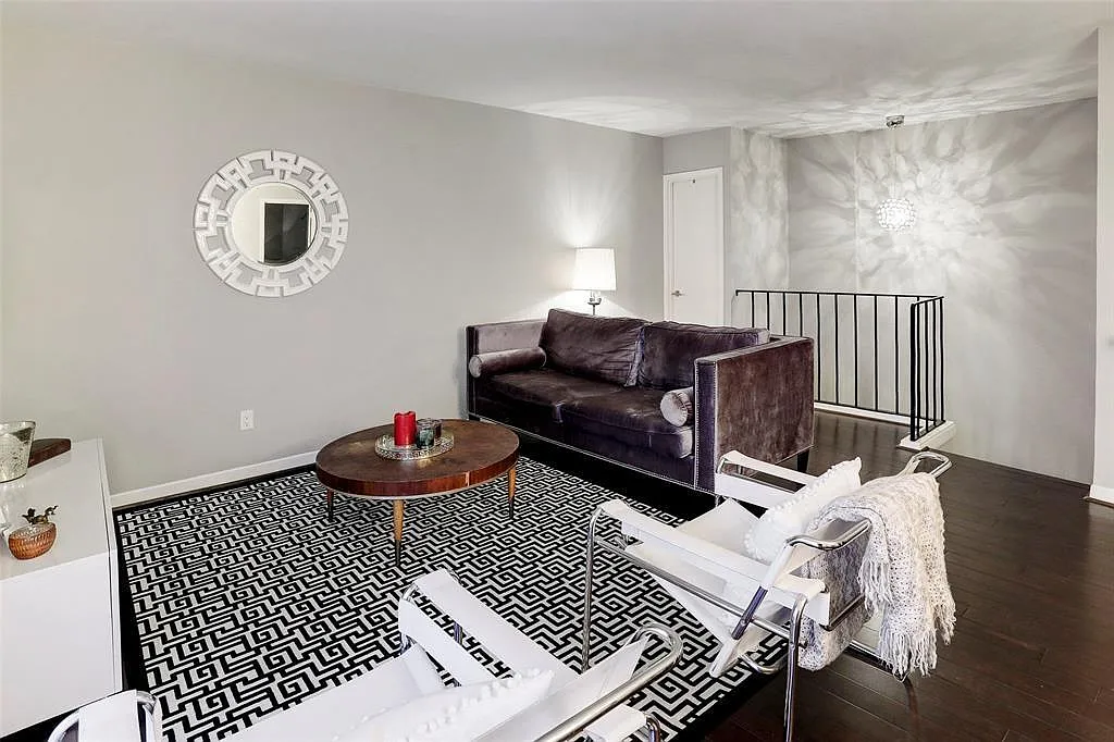 Building Photo - 3401 Timmons Ln #26