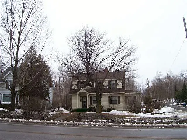 301 W Arrowhead Rd